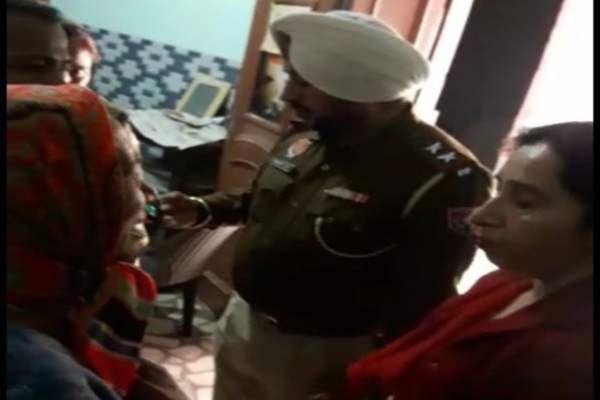 ਅਨਟ੍ਰੇਂਡ ਦਾਈ ਦੇ ਘਰ ਛਾਪਾ ਗਰਭਪਾਤ ਕਰਨ ਵਾਲੀਆਂ ਦਵਾਈਆਂ ਤੇ ਔਜ਼ਾਰ ਬਰਾਮਦ