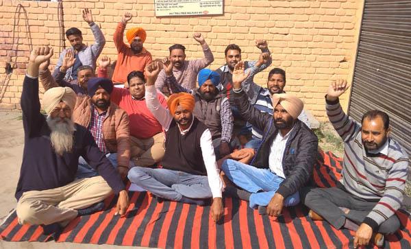 b d  p  o additional work boycott by field staff of offices