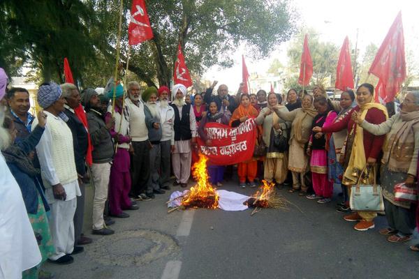 citu burnt the government  s image in opposition to the budget