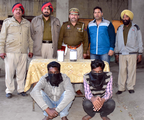 ਨਸ਼ੇ ਲਈ ਲੁੱਟ-ਖੋਹ ਕਰਨ ਵਾਲੇ 2 ਬਦਮਾਸ਼ ਚੜ੍ਹੇ ਪੁਲਸ ਹੱਥੇ