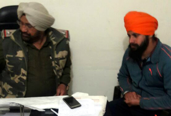 ਜ਼ਮੀਨ ਵੇਚਣ ਦੇ ਨਾਂ ''ਤੇ ਕੀਤੀ 50 ਲੱਖ ਦੀ ਠੱਗੀ, ਚਾਰ ਨਾਮਜ਼ਦ