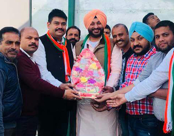 ਹਾਰ ਹੁੰਦੀ ਦੇਖ ਘਬਰਾ ਰਹੇ ਸਾਂਪਲਾ, ਗੜਬੜ ਕਰਨਾ ਅਕਾਲੀ-ਭਾਜਪਾ ਦਾ ਕੰਮ : ਰਵਨੀਤ ਬਿੱਟੂ