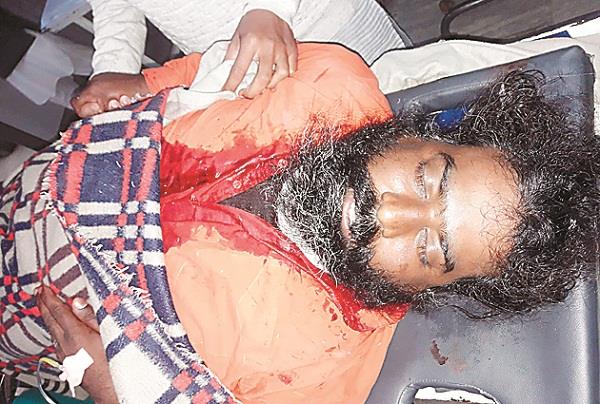 divya jyoti jagrati sansthan  s assistant was seriously injured