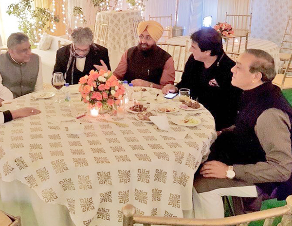 ਬਾਜਵਾ ਦੇ ਜਨਮ ਦਿਨ ''ਤੇ ਚੱਲੀ ''ਡਿਨਰ ਡਿਪਲੋਮੇਸੀ''