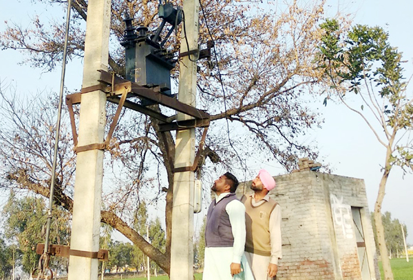 ਕਿਸਾਨਾਂ ਦੀਆਂ ਮੋਟਰਾਂ ਦੇ ਟਰਾਂਸਫਾਰਮਰਾਂ ਦਾ ਤੇਲ ਤੇ ਕੇਬਲਾਂ ਚੋਰੀ