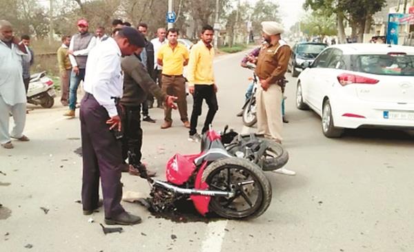 bus transporter bikes hit by bike driver  death