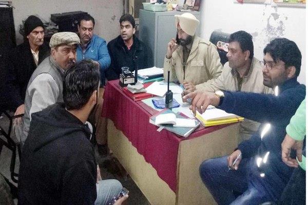 the robber who escaped from taking a purse was arrested by the police