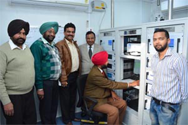 set up air quality measuring instruments