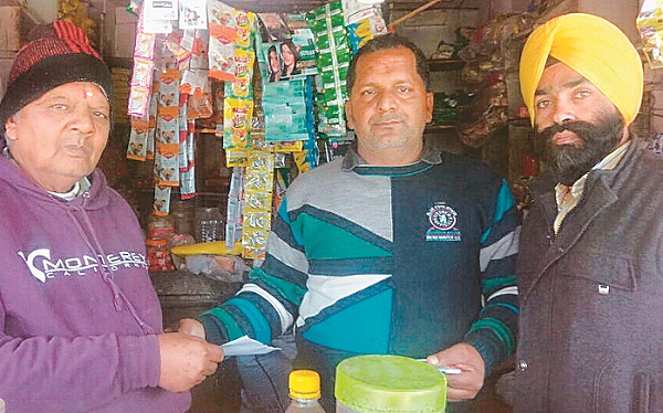 ਤੰਬਾਕੂਨੋਸ਼ੀ ਤਹਿਤ 4 ਦੁਕਾਨਦਾਰਾਂ ਦੇ ਚਲਾਨ ਕੱਟੇ