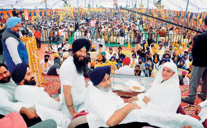 ਕਾਂਗਰਸ ਦੀ ਮਕਬੂਲੀਅਤ ਦਾ ਲੋਕ ਸਭਾ ਚੋਣਾਂ ''ਚ ਪਤਾ ਲੱਗ ਜਾਊ : ਸੁਖਬੀਰ