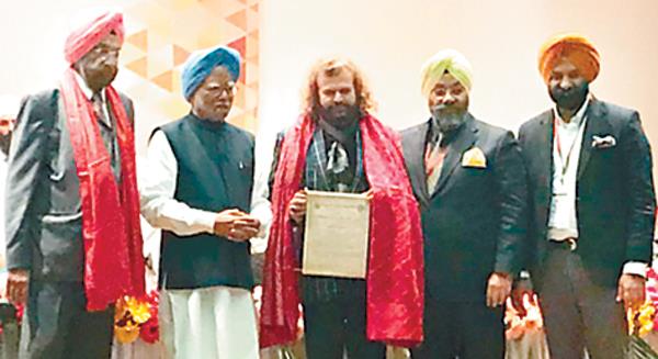 hans raj hans is honored
