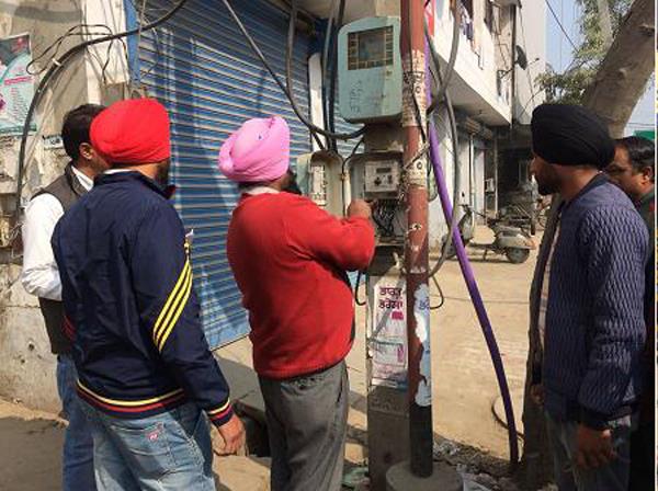 powercom cuts power connections of 3 establishments  including banks