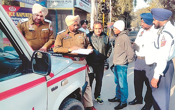 200 ਗੱਡੀਆਂ ਦੀ ਲਈ ਤਲਾਸ਼ੀ, 50 ਦੇ ਕੱਟੇ ਚਲਾਨ