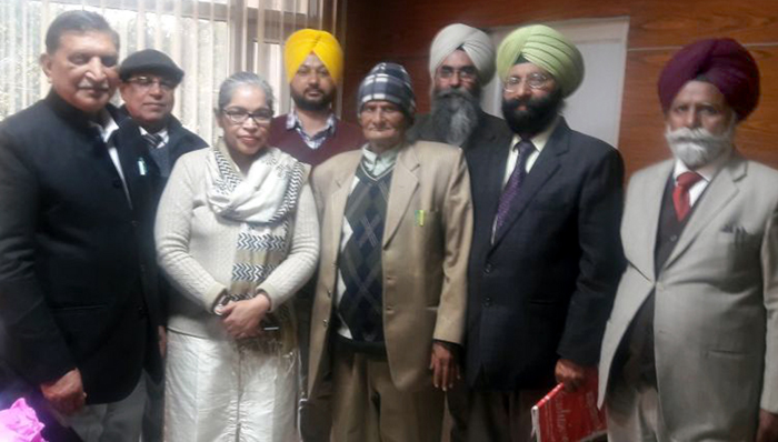 ਨਕਲ ਚੱਲਣ ਦੇ ਦੋਸ਼ ''ਚ ਸਕੂਲਾਂ ਦੀ ਮਾਨਤਾ ਹੋਵੇਗੀ ਰੱਦ