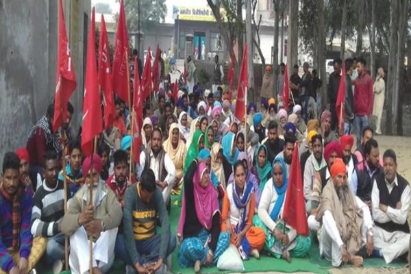 rural mazdoor sabha gave dhanana