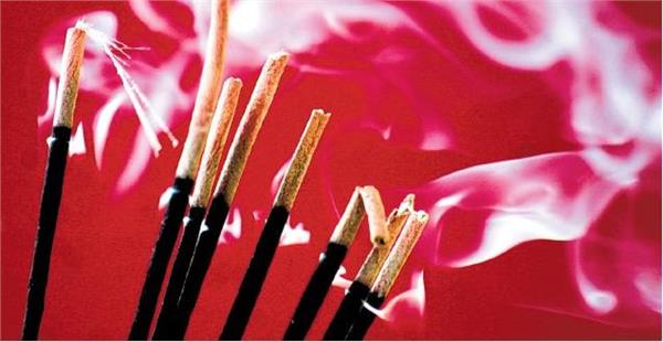agarbatti smoke is more harmful than cigarette smoke and may cause cancer