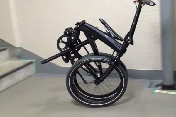 this foldable bicycle is weighing only 12 kg