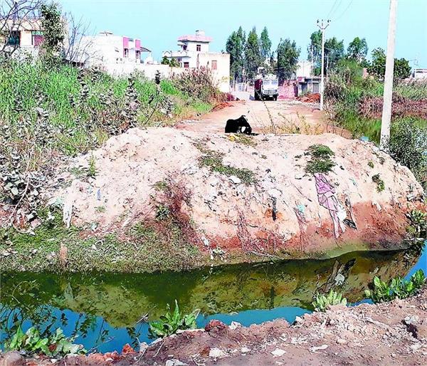 road to mandira road