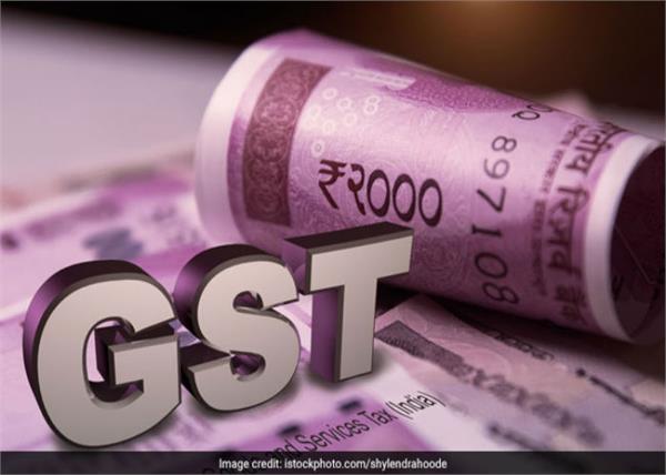 the committee will consider simplifying the gst return process
