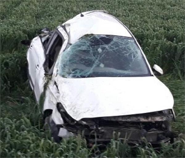 two people were injured in a road accident