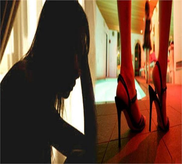 ਭੀਖ ਮੰਗਣ ਦੀ ਆੜ ''ਚ ਔਰਤਾਂ ਕਰਦੀਆਂ ਨੇ ਦੇਹ ਵਪਾਰ, 500 ਰੁਪਏ ''ਚ ਹੁੰਦਾ ਹੈ ਸੌਦਾ