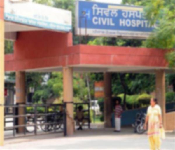 man suicide in civil hospital jalandhar