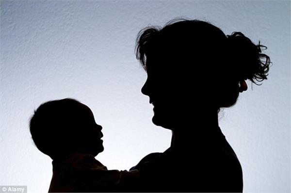 women gave birth to baby after liver transplant