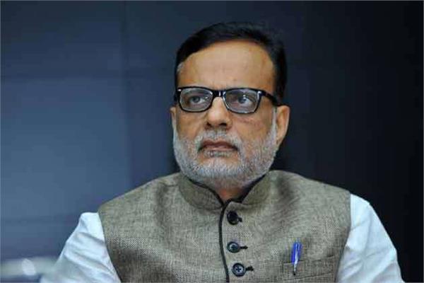 market not broken by ltcg international trend says hasmukh adhia