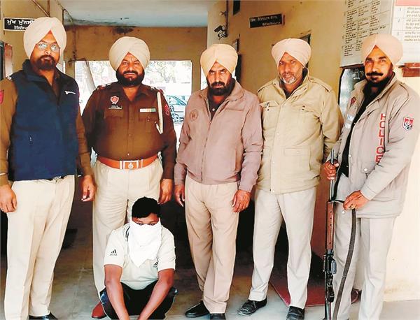 accused arrested with white robbery