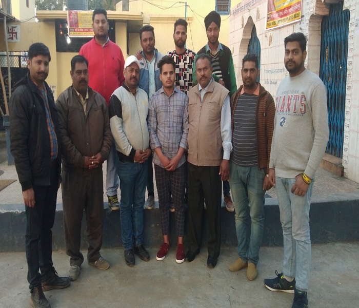 ਸੋਸ਼ਲ ਮੀਡੀਆ ''ਤੇ ਧਾਰਮਿਕ ਤਸਵੀਰਾਂ ਨਾਲ ਛੇੜਛਾੜ ਕਰਕੇ ਪੋਸਟ ਪਾਉਣ ਵਾਲਿਆਂ ''ਤੇ ਹੋਵੇ ਕਾਰਵਾਈ – ਸ਼ਿਵ ਸੈਨਿਕ