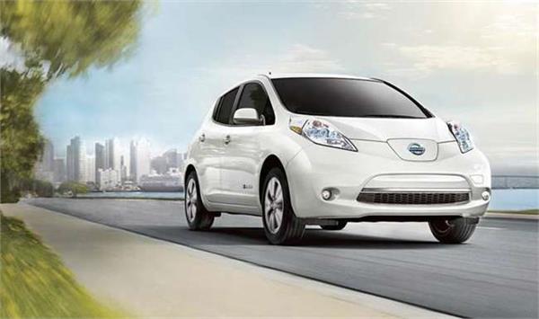 new nissan leaf gets five star safety rating