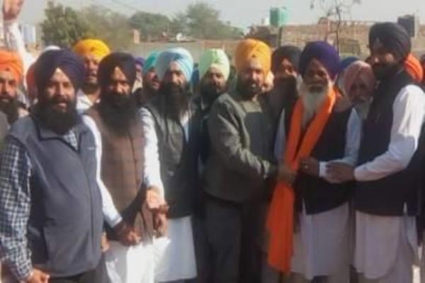 dissociation of people from congress  congress with gossip  dr  nisan singh