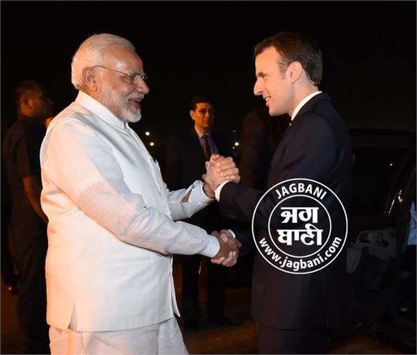 the president of france modi welcomed the breaking of the protocol