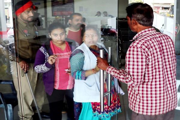 income tax department raided 2 private hospitals
