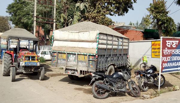 18 vehicles seized with sand and gravel
