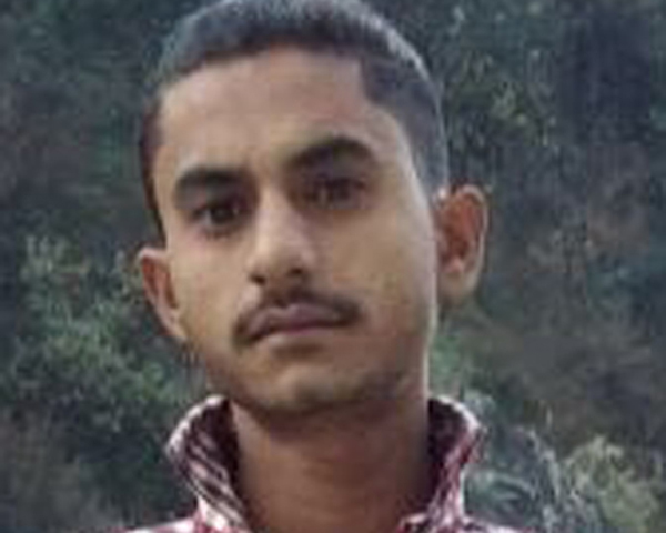 ਟਰੱਕ ਦੀ ਲਪੇਟ ''ਚ ਆ ਕੇ ਨੌਜਵਾਨ ਲੜਕੇ-ਲੜਕੀ ਦੀ ਮੌਤ