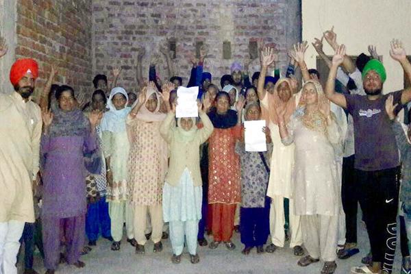 people opened opposition against a vault of a religious place