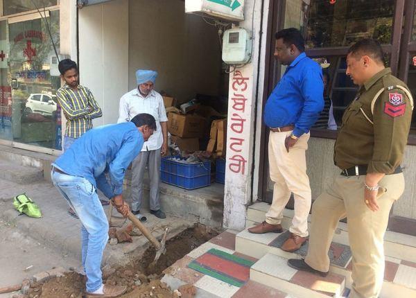 the water supply and sewerage branch deducted 11 defaults