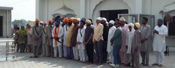 ਡੇਰਾ ਪ੍ਰੇਮੀਆਂ ਨੇ ਗ੍ਰੰਥੀ ਸਿੰਘ ਨੂੰ ਕੀਰਤਨ ਕਰਨ ਤੋਂ ਰੋਕਿਆ