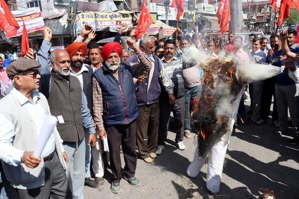 center of trade unions opens the work opportunity for the workers