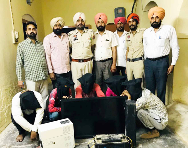 ਪੁਲਸ ਨੇ ਚੋਰ ਅਤੇ ਨਸ਼ਾ ਸਮੱਗਲਰ ਕੀਤੇ ਕਾਬੂ