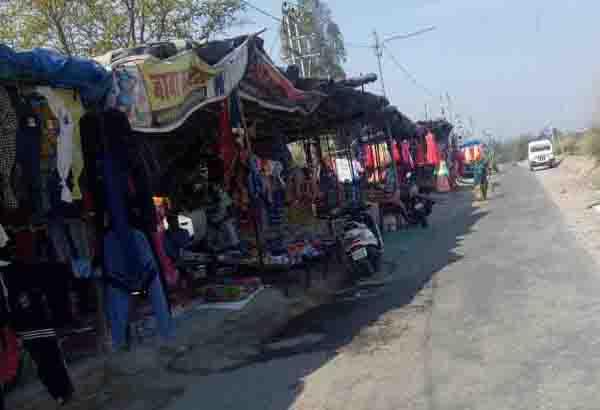 accidents have increased due to illegal occupation on both sides of the road
