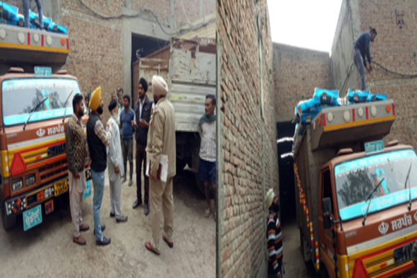 ਮੁਕੱਦਮਾ ਸਕੇ ਭਰਾਵਾਂ ''ਤੇ, ਗ੍ਰਿਫਤਾਰੀ ਸੁਪਰਵਾਈਜ਼ਰ ਦੀ