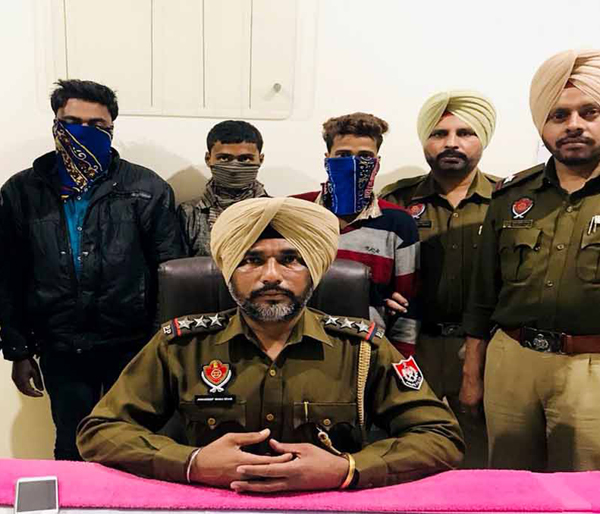 ਫੋਕਲ ਪੁਆਇੰਟ ''ਚ ਗੱਡੀਆਂ ''ਚੋਂ ਲੋਹਾ ਚੋਰੀ ਕਰਨ ਵਾਲਾ ਗਿਰੋਹ ਬੇਨਕਾਬ