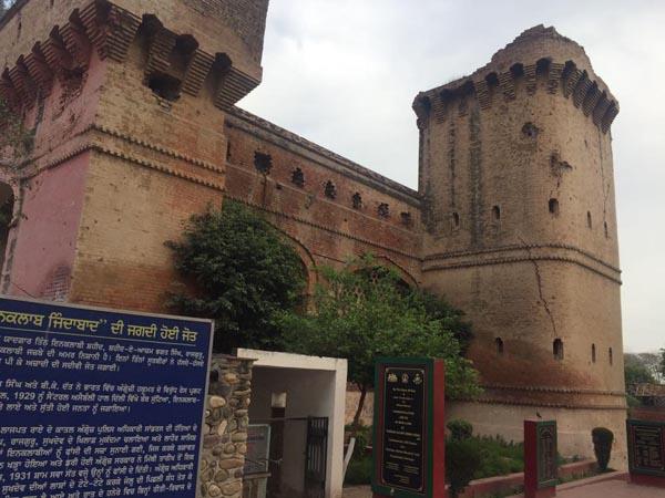 special focus on the maintenance of the martyrs of martyrs at hussainiwala