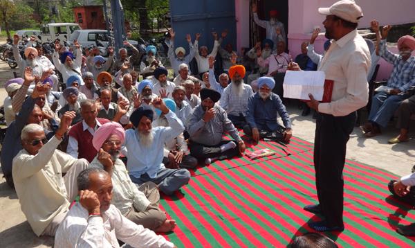 powercom pensioners protest against government and management