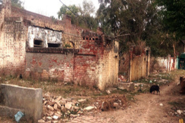 ਸਿੰਚਾਈ ਵਿਭਾਗ ਦੀ ਰਿਹਾਇਸ਼ੀ ਨਹਿਰੀ ਕਾਲੋਨੀ ਦੀ ਅਖੀਰ ਕੌਣ ਲਵੇਗਾ ਸਾਰ