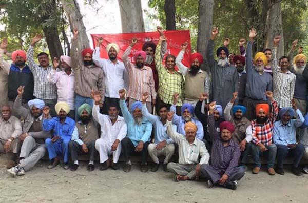 m  e  s  slogans by the workers union