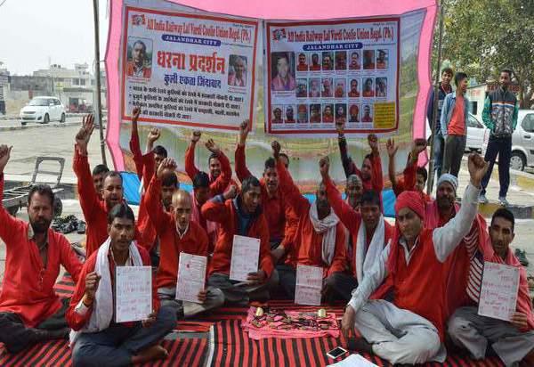 the countrywide strike by the kulli at the railway stations
