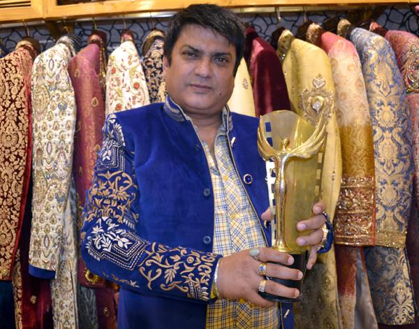 mukesh mehra